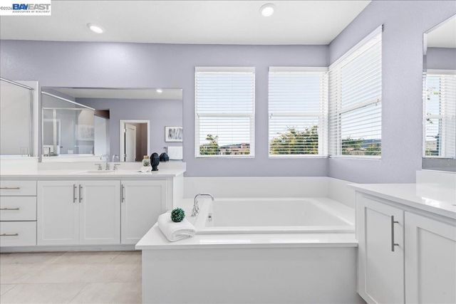5806 Silhouette Ct, Dublin, CA 94568