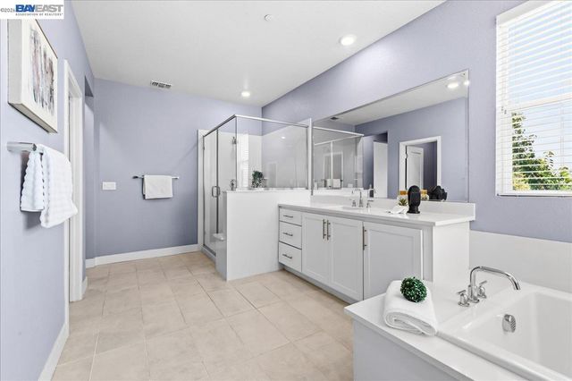5806 Silhouette Ct, Dublin, CA 94568
