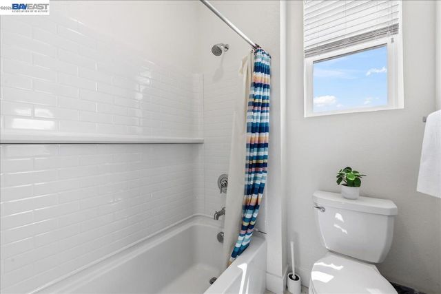 5806 Silhouette Ct, Dublin, CA 94568