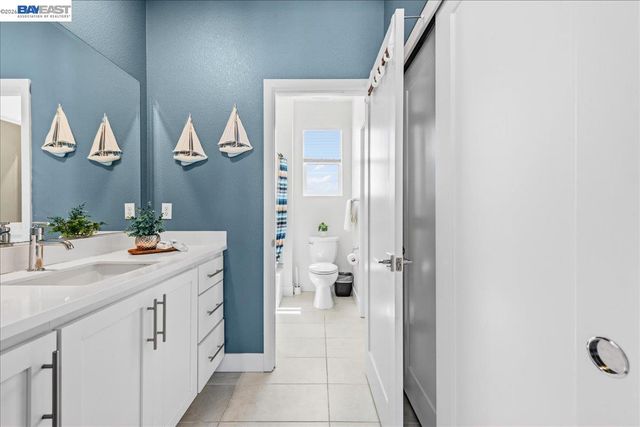 5806 Silhouette Ct, Dublin, CA 94568