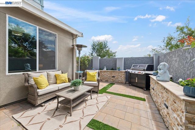 5806 Silhouette Ct, Dublin, CA 94568