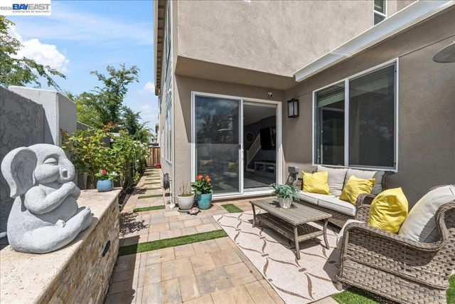 5806 Silhouette Ct, Dublin, CA 94568
