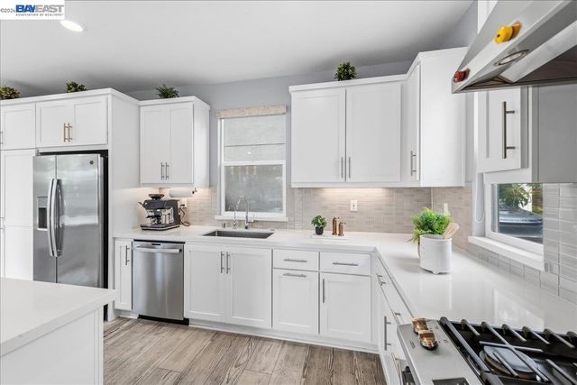 5806 Silhouette Ct, Dublin, CA 94568