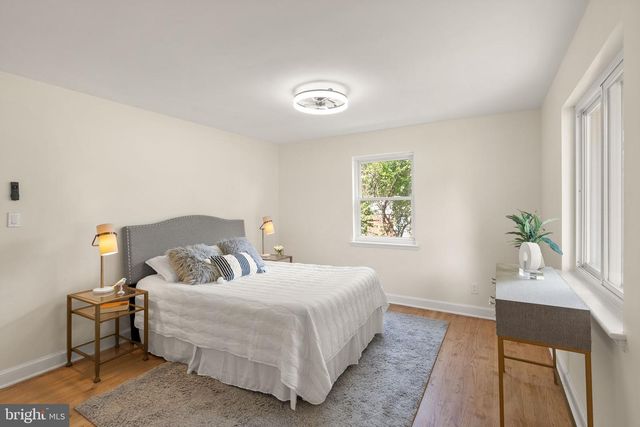 7028 BRADLEY CIR, Annandale, VA 22003