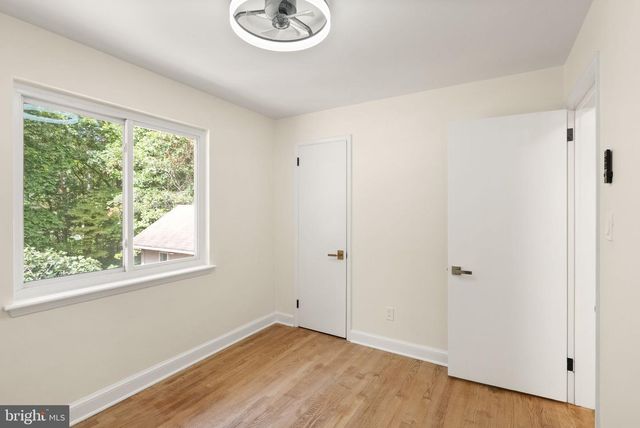 7028 BRADLEY CIR, Annandale, VA 22003
