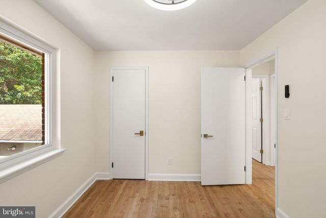 7028 BRADLEY CIR, Annandale, VA 22003