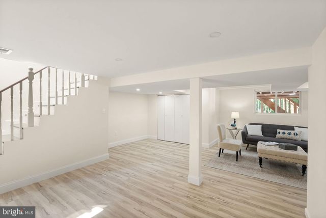 7028 BRADLEY CIR, Annandale, VA 22003