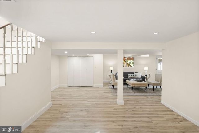 7028 BRADLEY CIR, Annandale, VA 22003