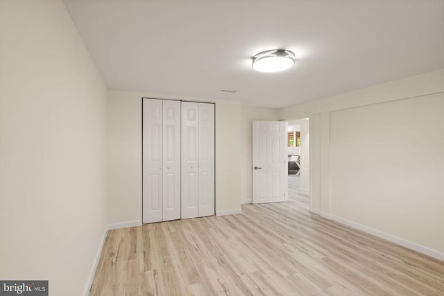 7028 BRADLEY CIR, Annandale, VA 22003