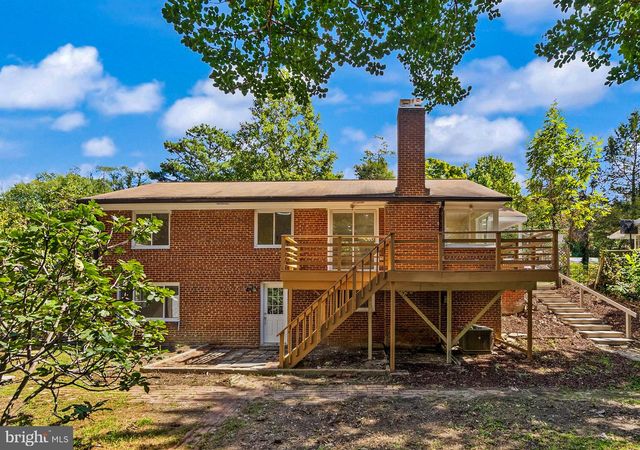 7028 BRADLEY CIR, Annandale, VA 22003