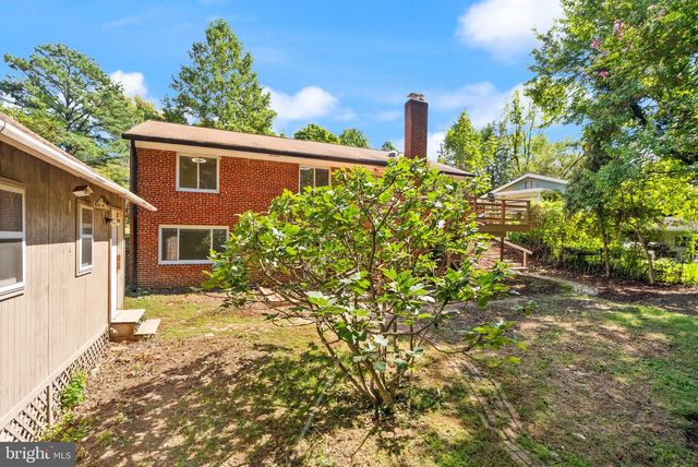 7028 BRADLEY CIR, Annandale, VA 22003