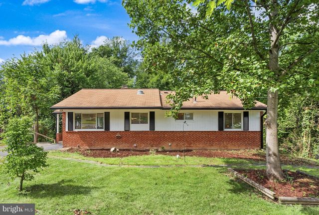 7028 BRADLEY CIR, Annandale, VA 22003