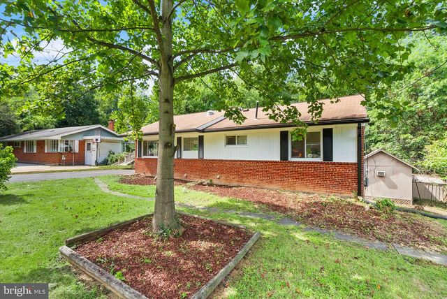 7028 BRADLEY CIR, Annandale, VA 22003