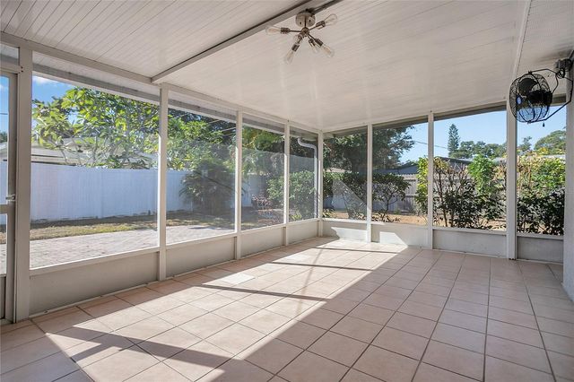 2000 76TH STREET N, St Petersburg, FL 33710
