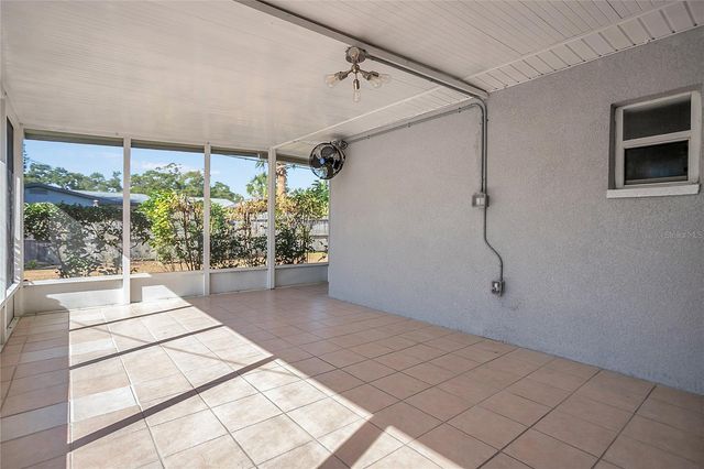 2000 76TH STREET N, St Petersburg, FL 33710