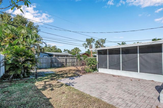2000 76TH STREET N, St Petersburg, FL 33710