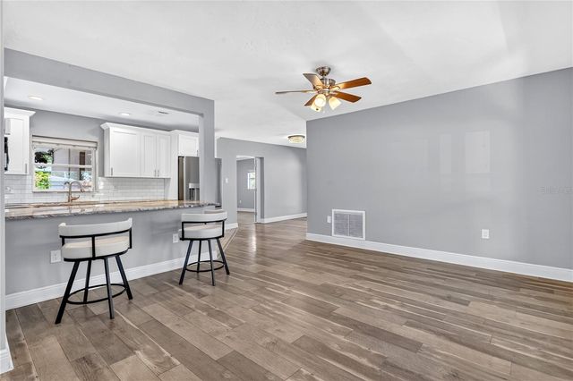 2000 76TH STREET N, St Petersburg, FL 33710