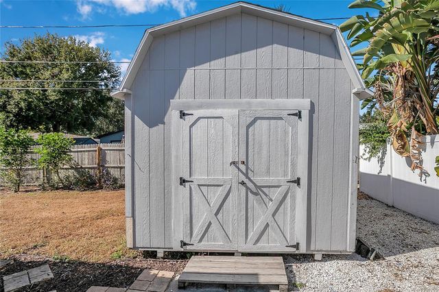 2000 76TH STREET N, St Petersburg, FL 33710