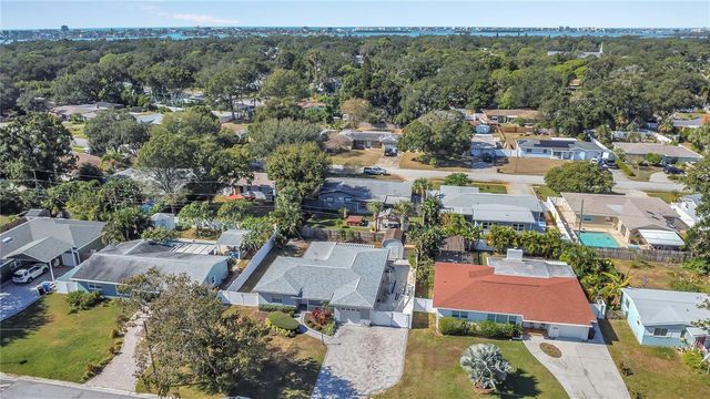 2000 76TH STREET N, St Petersburg, FL 33710
