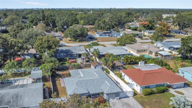 2000 76TH STREET N, St Petersburg, FL 33710