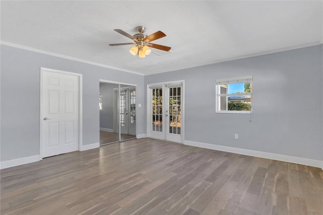 2000 76TH STREET N, St Petersburg, FL 33710