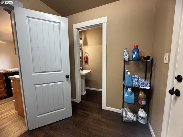 220 Se HOPE Ct, Sheridan, OR 97378