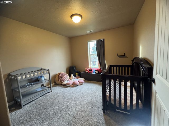 220 Se HOPE Ct, Sheridan, OR 97378