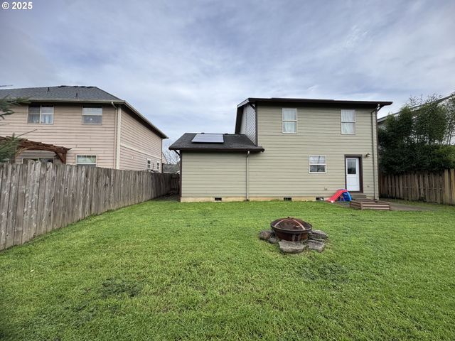 220 Se HOPE Ct, Sheridan, OR 97378