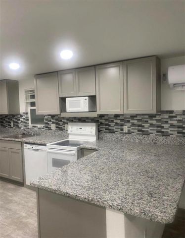 1810 N BRACK STREET, Kissimmee, FL 34744
