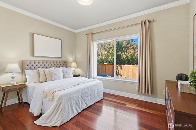 16105 Northup Way, Bellevue, WA 98008