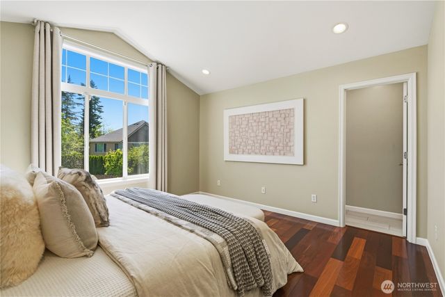 16105 Northup Way, Bellevue, WA 98008