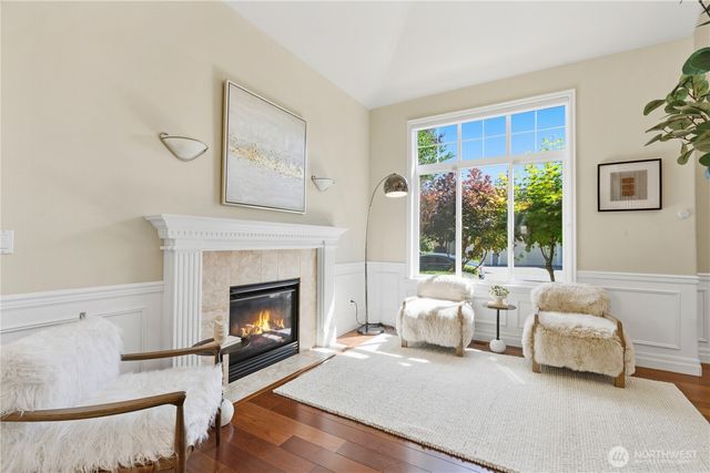 16105 Northup Way, Bellevue, WA 98008