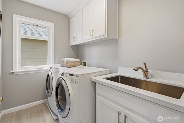 16105 Northup Way, Bellevue, WA 98008