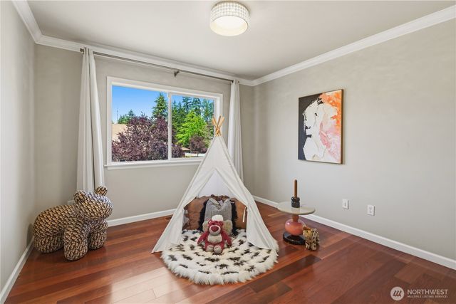 16105 Northup Way, Bellevue, WA 98008