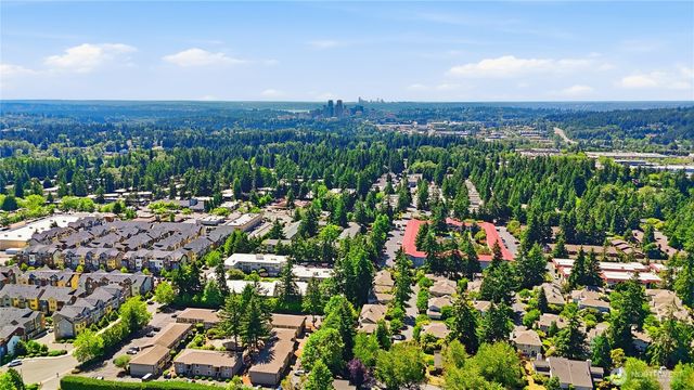 16105 Northup Way, Bellevue, WA 98008