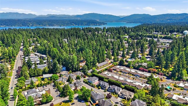 16105 Northup Way, Bellevue, WA 98008