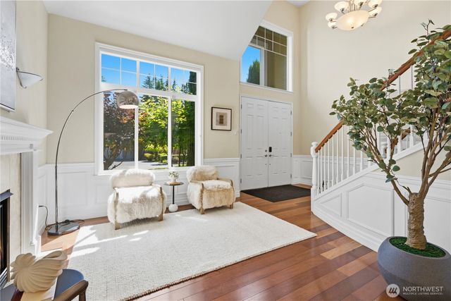 16105 Northup Way, Bellevue, WA 98008