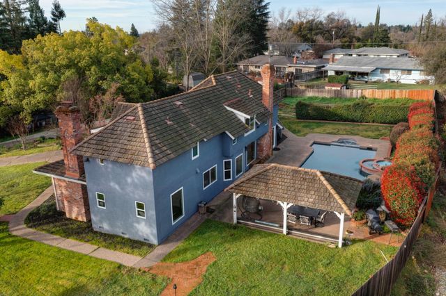 8475 Burford Ln, Fair Oaks, CA 95628