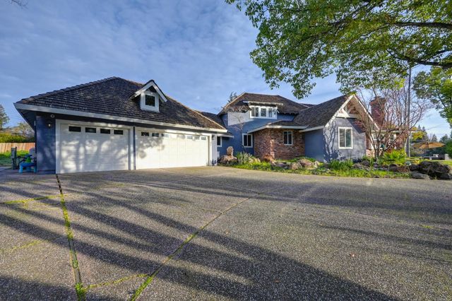 8475 Burford Ln, Fair Oaks, CA 95628