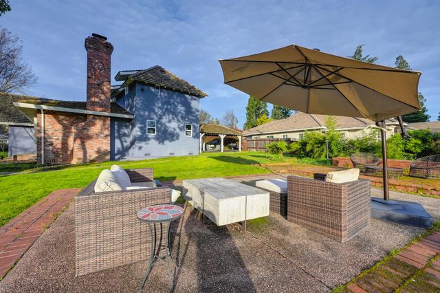 8475 Burford Ln, Fair Oaks, CA 95628