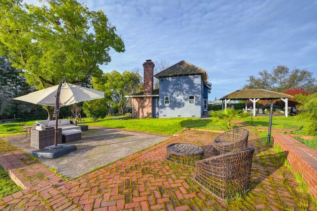 8475 Burford Ln, Fair Oaks, CA 95628