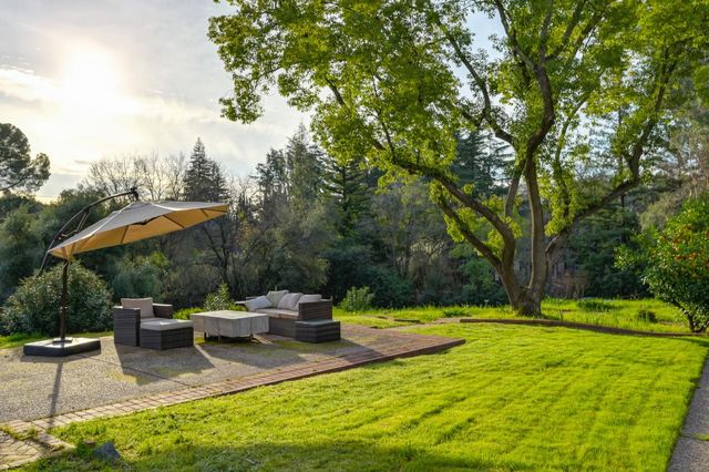 8475 Burford Ln, Fair Oaks, CA 95628