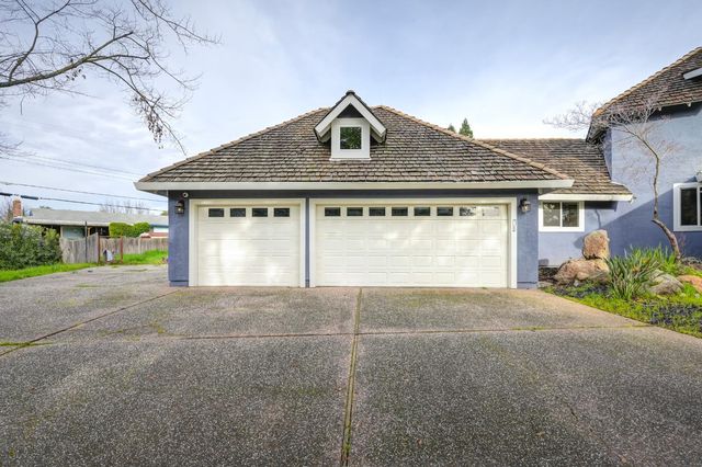 8475 Burford Ln, Fair Oaks, CA 95628