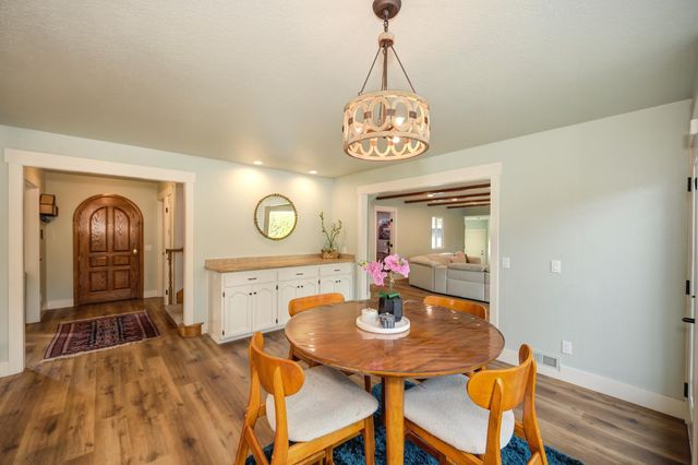 8475 Burford Ln, Fair Oaks, CA 95628