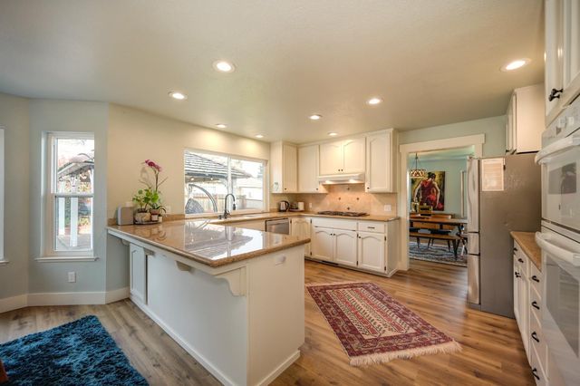 8475 Burford Ln, Fair Oaks, CA 95628