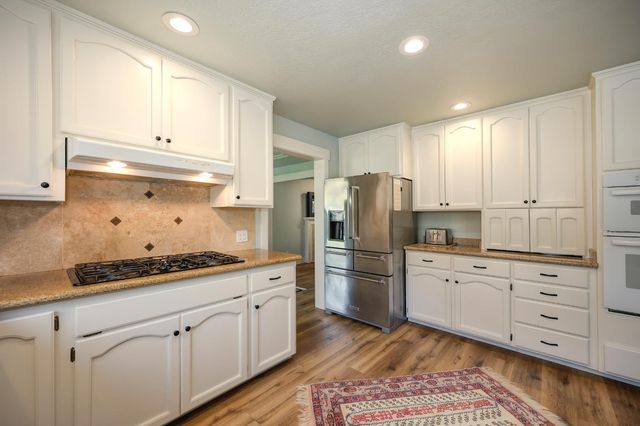 8475 Burford Ln, Fair Oaks, CA 95628