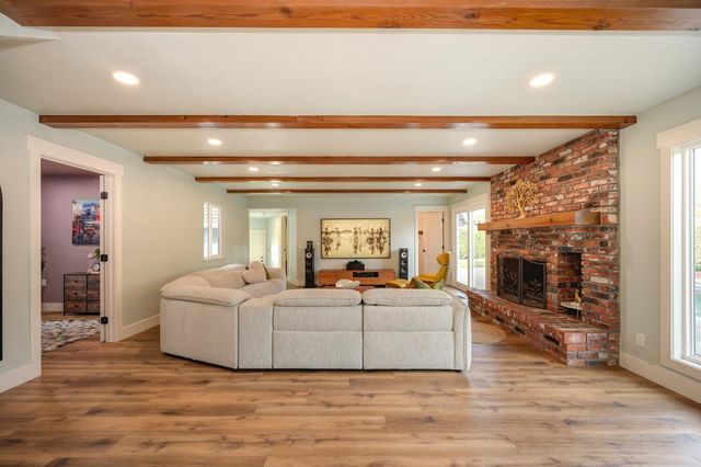 8475 Burford Ln, Fair Oaks, CA 95628