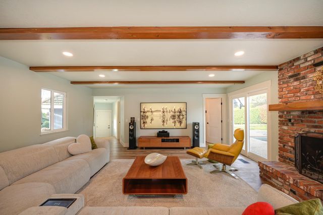 8475 Burford Ln, Fair Oaks, CA 95628