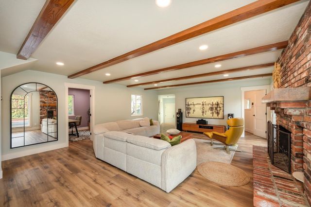 8475 Burford Ln, Fair Oaks, CA 95628