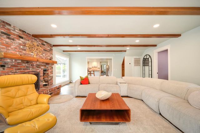 8475 Burford Ln, Fair Oaks, CA 95628